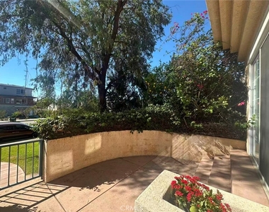 1033 W Duarte Rd #a - Photo Thumbnail 14
