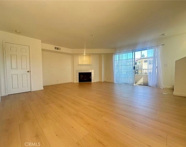 1033 W Duarte Rd #a - Photo Thumbnail 1
