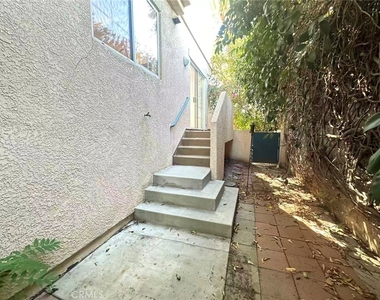1033 W Duarte Rd #a - Photo Thumbnail 10