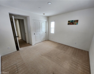 926 Terrace W - Photo Thumbnail 7