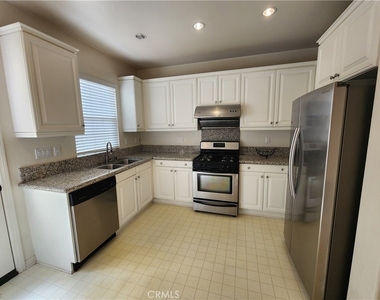 926 Terrace W - Photo Thumbnail 1
