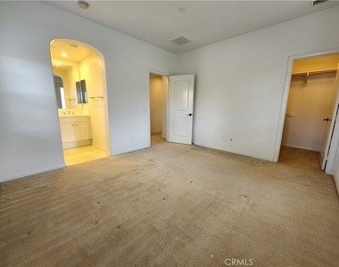 926 Terrace W - Photo Thumbnail 5