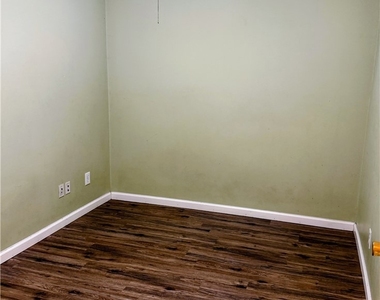 11730 Concord Court - Photo Thumbnail 12