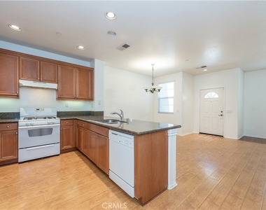 13567 Mashona Avenue - Photo Thumbnail 8