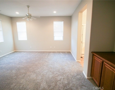 29113 Peppergrass Avenue - Photo Thumbnail 6