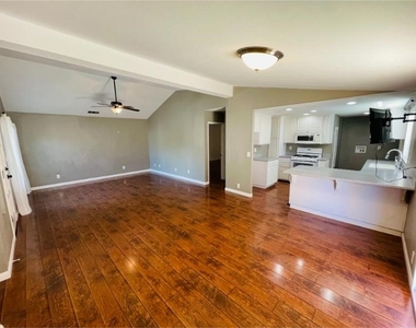 33550 Harvest Way E - Photo Thumbnail 8