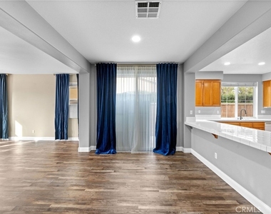 1829 Overland Court - Photo Thumbnail 6