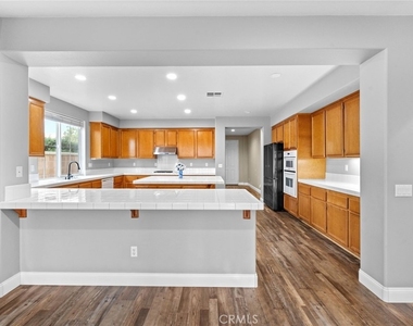 1829 Overland Court - Photo Thumbnail 5