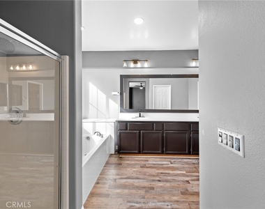 1829 Overland Court - Photo Thumbnail 24