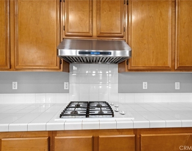 1829 Overland Court - Photo Thumbnail 4