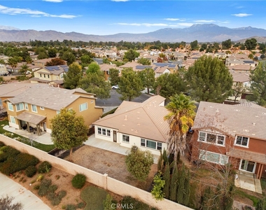1829 Overland Court - Photo Thumbnail 43