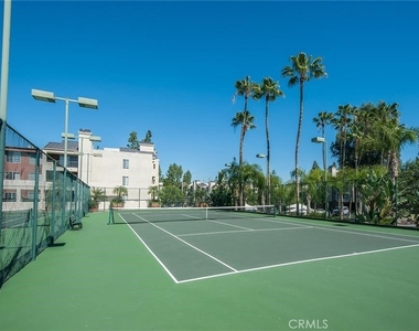 5545 Canoga Avenue - Photo Thumbnail 15