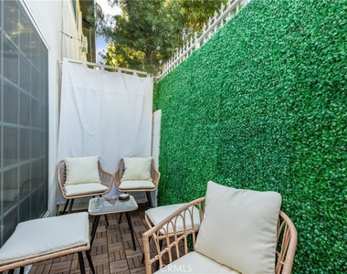 4427 Camero Avenue - Photo Thumbnail 11