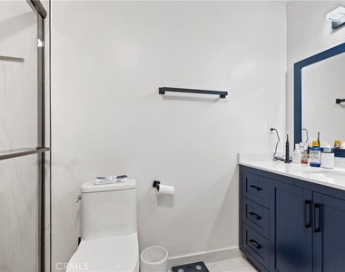4427 Camero Avenue - Photo Thumbnail 10