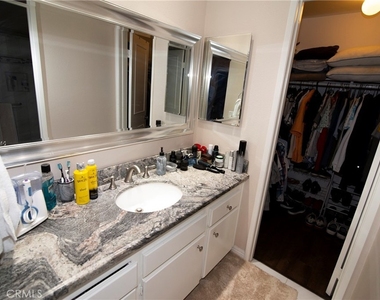 21535 Erwin Street - Photo Thumbnail 18