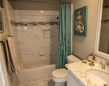 21535 Erwin Street - Photo Thumbnail 16