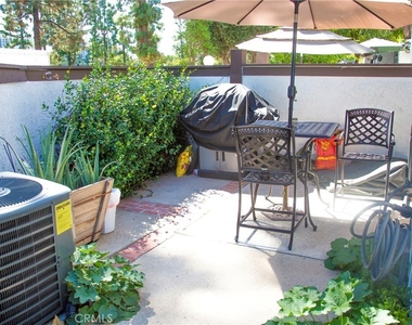21535 Erwin Street - Photo Thumbnail 21