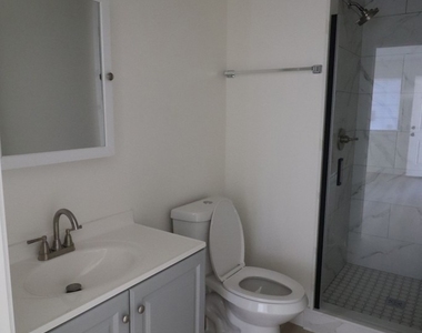 15711 Lassen Street - Photo Thumbnail 18