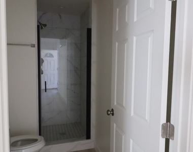 15711 Lassen Street - Photo Thumbnail 20