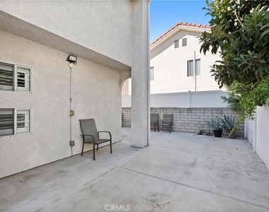 18328 Keswick Street - Photo Thumbnail 37