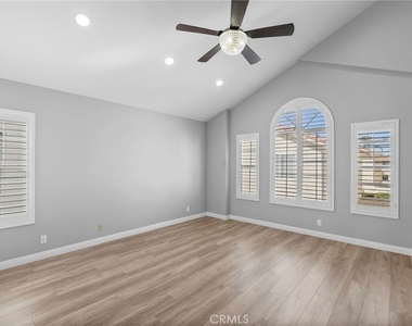 18328 Keswick Street - Photo Thumbnail 17