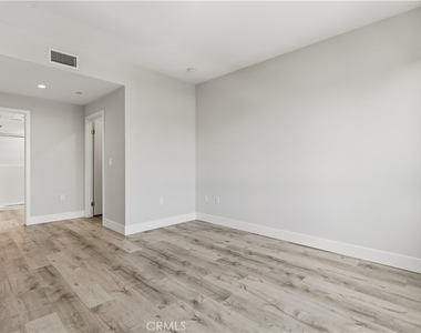 5820 La Mirada Avenue - Photo Thumbnail 18