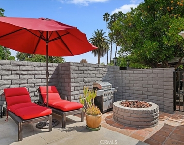 19836 Hamlin Street - Photo Thumbnail 16