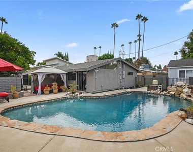 19836 Hamlin Street - Photo Thumbnail 13