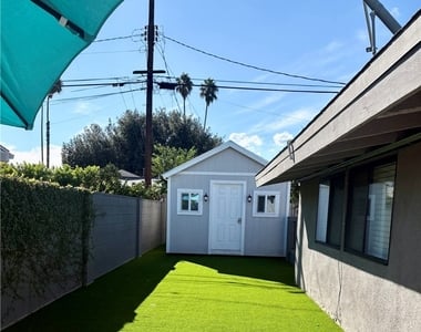 19836 Hamlin Street - Photo Thumbnail 20