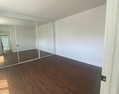 3656 Garnet Street - Photo Thumbnail 8
