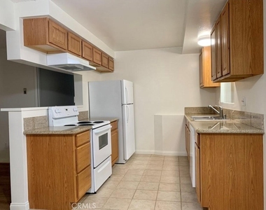 1222 Amethyst Street - Photo Thumbnail 6