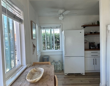 218 35th Street - Photo Thumbnail 7
