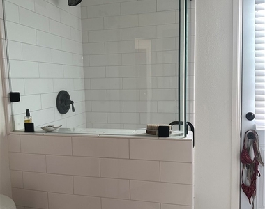 218 35th Street - Photo Thumbnail 10