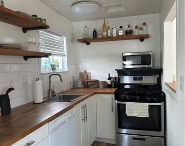 218 35th Street - Photo Thumbnail 4