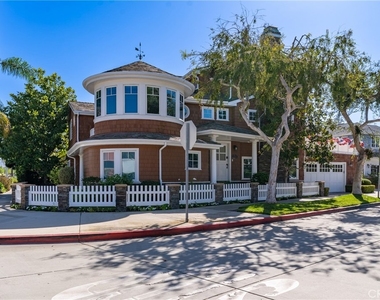 1701 E Balboa - Photo Thumbnail 1