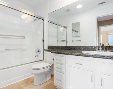 2380 Del Mar Way - Photo Thumbnail 22