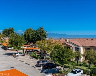 2380 Del Mar Way - Photo Thumbnail 2