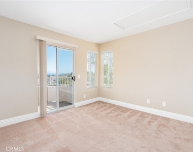 2380 Del Mar Way - Photo Thumbnail 18