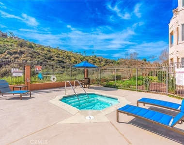 2380 Del Mar Way - Photo Thumbnail 32