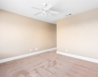 2380 Del Mar Way - Photo Thumbnail 13