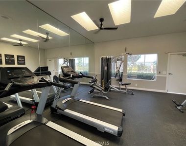 2380 Del Mar Way - Photo Thumbnail 37