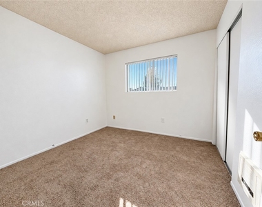 338 E Meats Avenue - Photo Thumbnail 10
