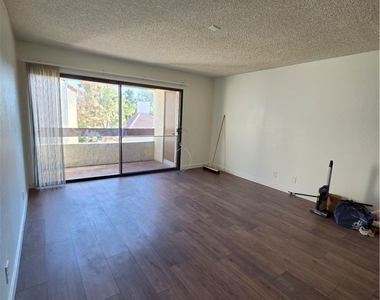 600 W 3rd - Photo Thumbnail 7