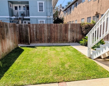 1517 E 1st Street - Photo Thumbnail 7