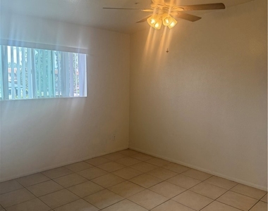1015 N N Parton - Photo Thumbnail 3
