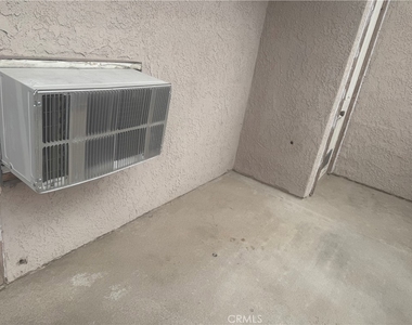 1015 N N Parton - Photo Thumbnail 8