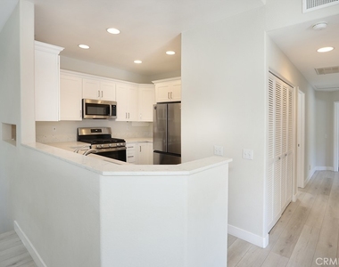 7839 E Viewrim Drive - Photo Thumbnail 12