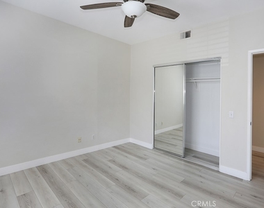 7839 E Viewrim Drive - Photo Thumbnail 8