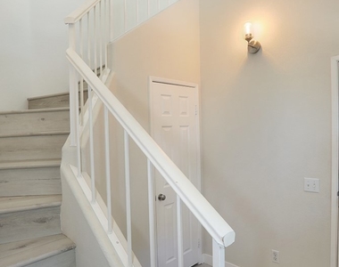 7839 E Viewrim Drive - Photo Thumbnail 9