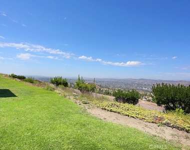 7839 E Viewrim Drive - Photo Thumbnail 3